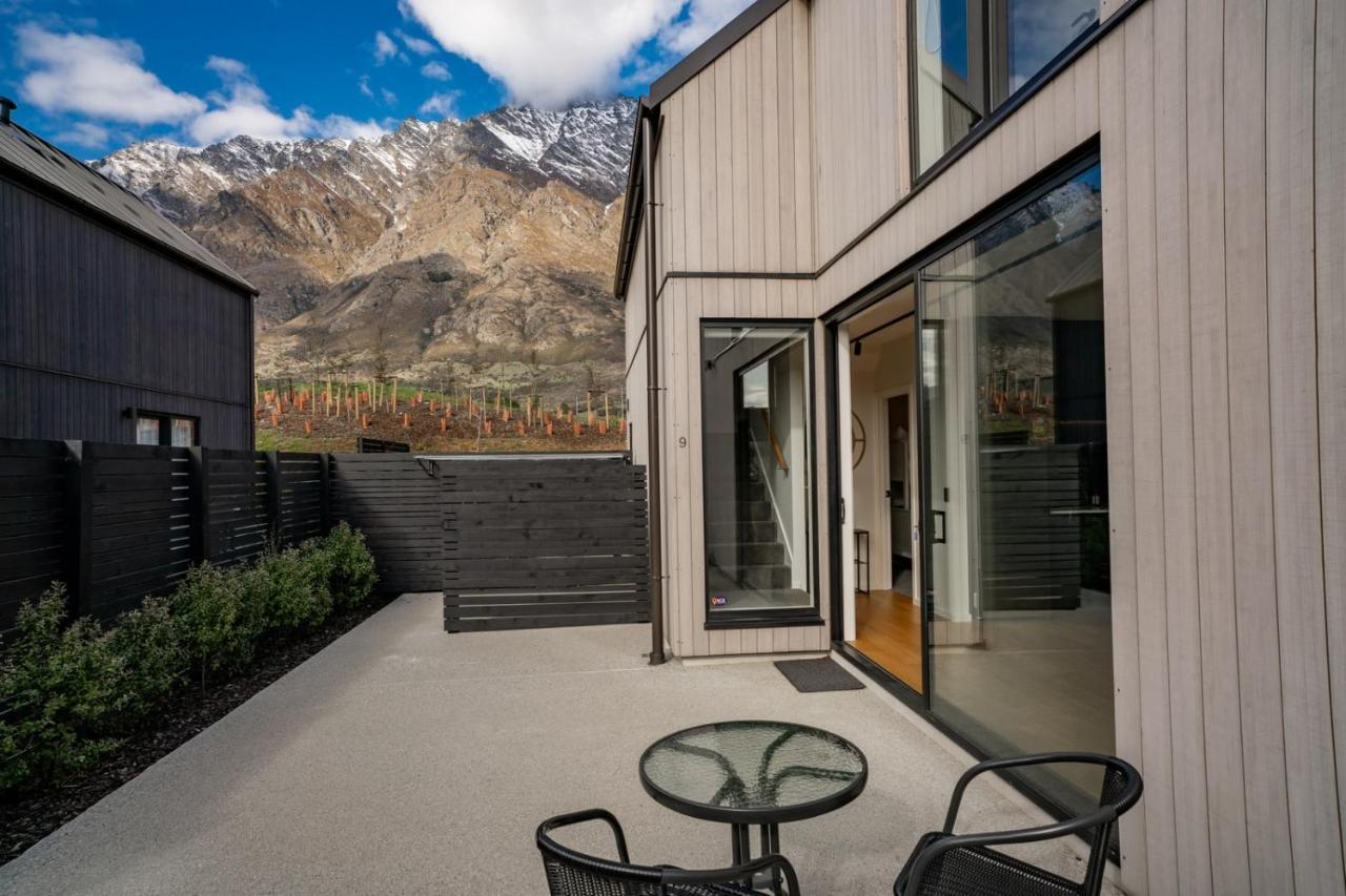 Nestled Below The Remarkables Queenstown Exteriör bild